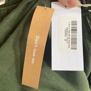 Reformation Casual Pant Jackson Pant - super cute lightweight fabric cargo style